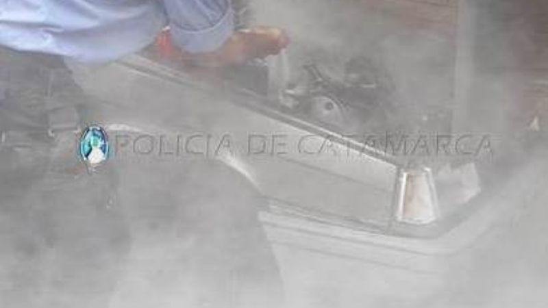 Se prendió fuego un auto