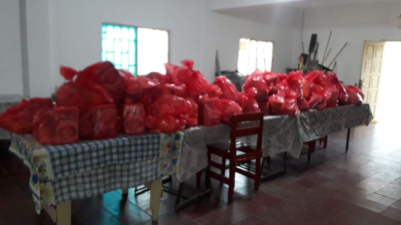 El Movimiento Federal Belgrano entregó bolsones navideños