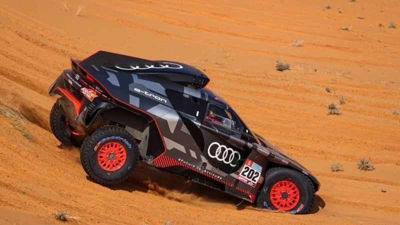 Sainz y Audi hicieron historia con un “híbrido” en el Dakar