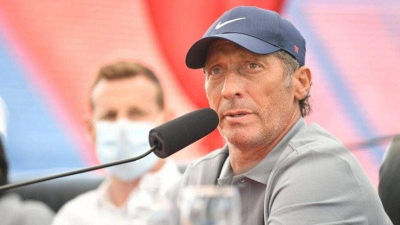 Troglio trató de entusiasmar a jugadores, dirigentes e hinchas