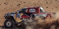 Al-Attiyah (Toyota) lidera con 44 minutos y 59 segundos de margen sobre Loeb.