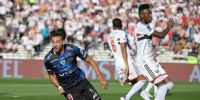 EL ARGENTINO LAUTARO DÍAZ convirtió el primero para los ecuatorianos.