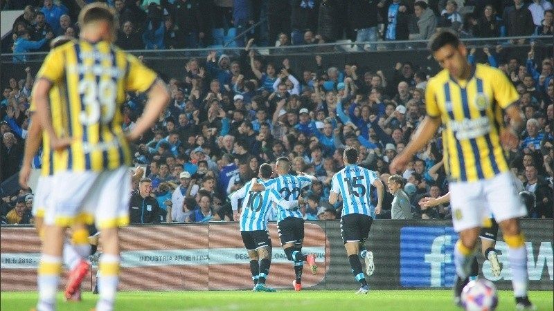 Golazo del “Colo” Moreno en triunfazo de Racing