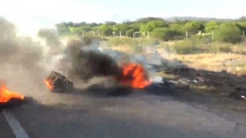 Piquete en avenida Juan Chelemin