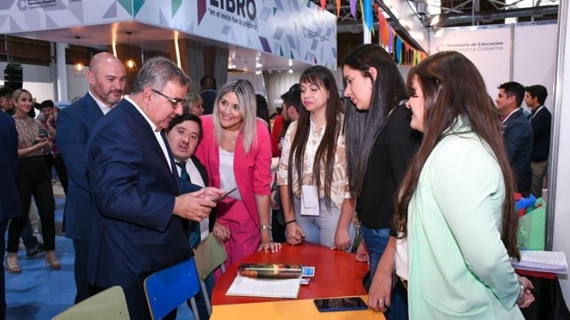Se inauguró la 14º edición de la Feria Provincial del Libro y el Ponchito
