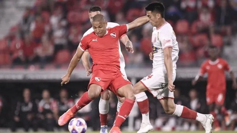 Aldosivi perdió con Banfield y descendió a la Primera Nacional