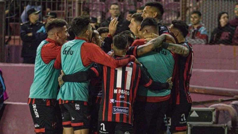 Atlético no pudo con Central y quedó a 3 de Boca