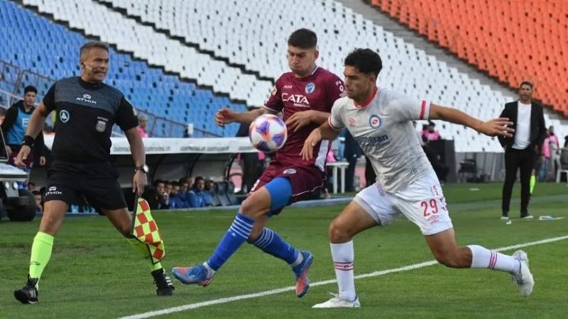 Atlético no pudo con Central y quedó a 3 de Boca