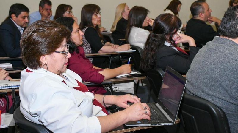 Capacitación sobre procedimientos administrativos contables y pedagógicos