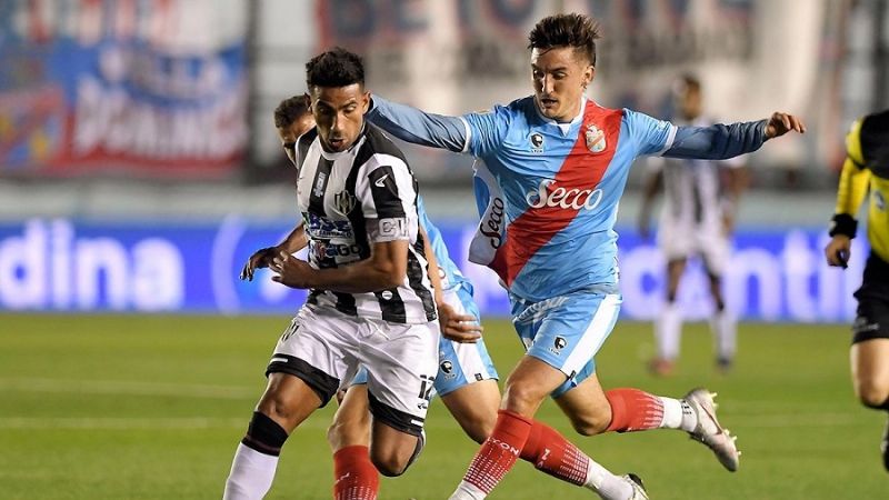 Arsenal venció al “Ferro” y queda en la Liga Profesional