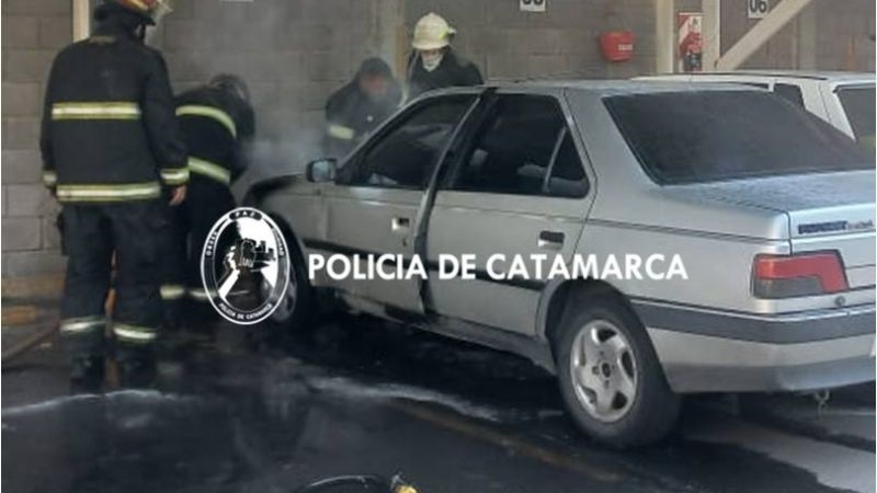 Se incendió un automóvil