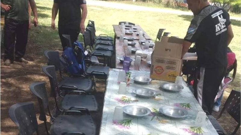 Alumnos visitaron canes de la policía