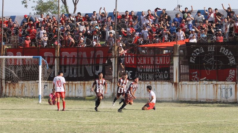 Defensores venció al “Rojito” y lidera la Zona Norte
