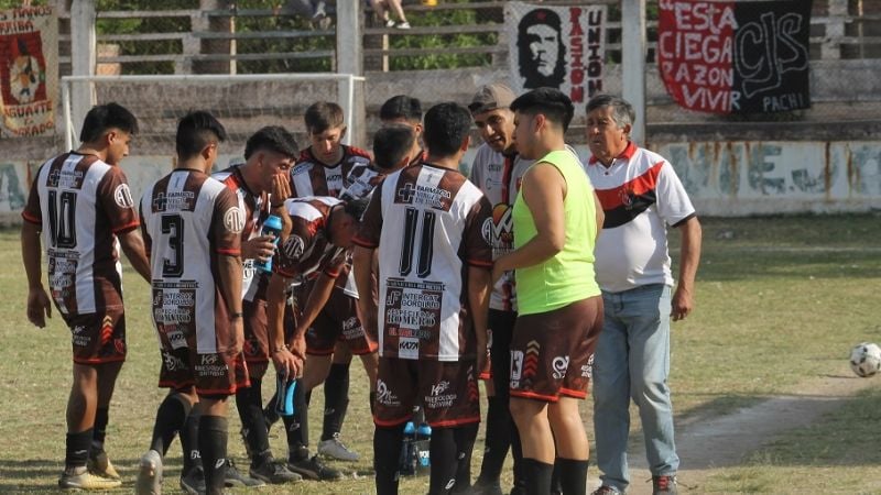 Defensores venció al “Rojito” y lidera la Zona Norte
