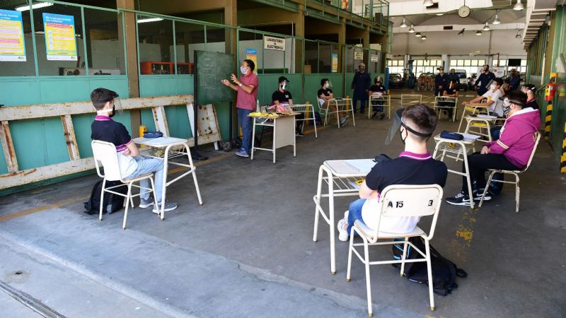 699 escuelas de la provincia recibieron fondos para necesidades básicas
