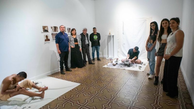 Colectivo de artistas de Santa María, presentó su muestra “No quedará más que el viento”