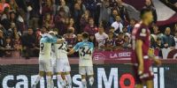 RACING celebra el tanto de Copetti, que sería el del triunfo ante Lanús, para que 