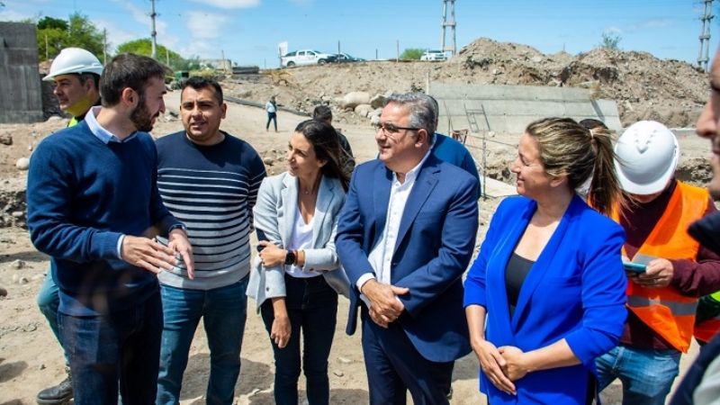 El puente en el Camino de la Virgen tiene un avance del 40%