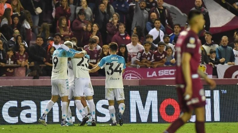 Racing venció a Lanús y es el nuevo líder de la Liga Profesional