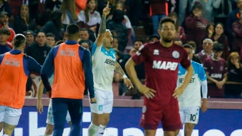 Racing venció a Lanús y es el nuevo líder de la Liga Profesional