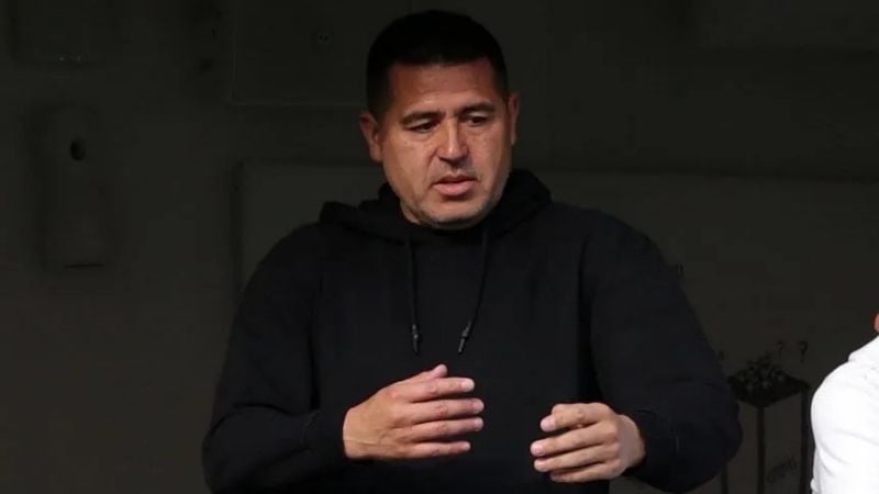 Riquelme habló con los referentes de Boca y apoyó al plantel