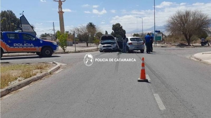 Violento choque entre dos autos en Fiambalá