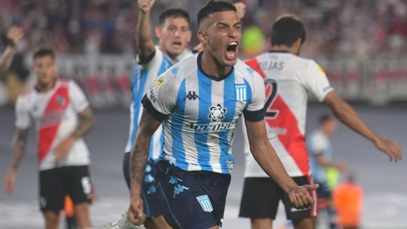 Racing haría un solo cambio frente a River