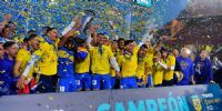 LOS JUGADORES DE BOCA celebrado el título en La Bombonera.