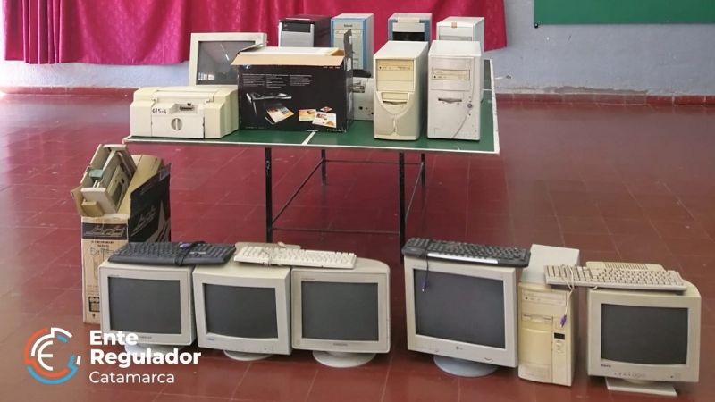 El Ente Regulador donó equipamiento informático a escuela técnica