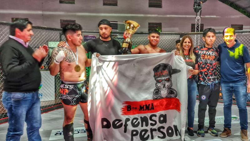 Vibrantes peleas de Kick Boxing y MMA