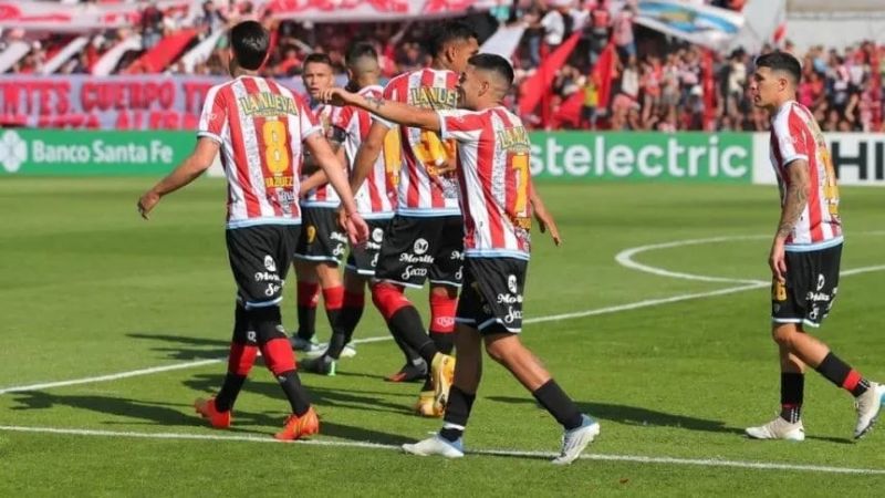 Arsenal goleó a Tigre que se quedó en la Sudamericana