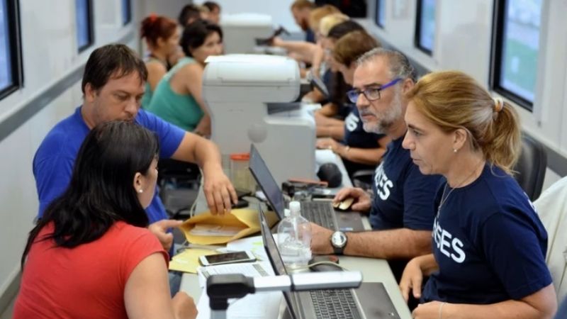 Los 13 requisitos que te pueden excluir del refuerzo alimentario de 45.000 pesos