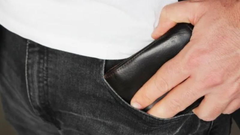 El Gobierno no descarta bono para trabajadores privados