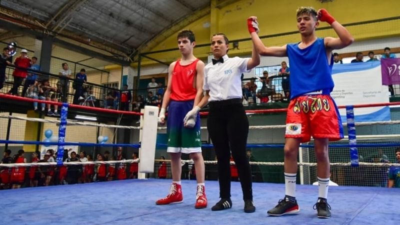 El boxeo “cata” de los “Evita”, con tres “semis” y medallas