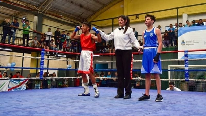 El boxeo “cata” de los “Evita”, con tres “semis” y medallas