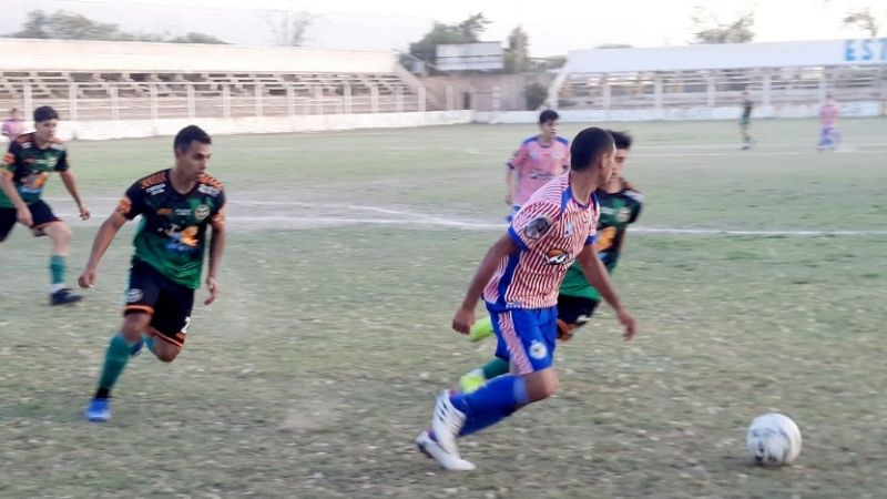 Goleada de Los Sureños y victoria de Villa Dolores, en Las Chacras