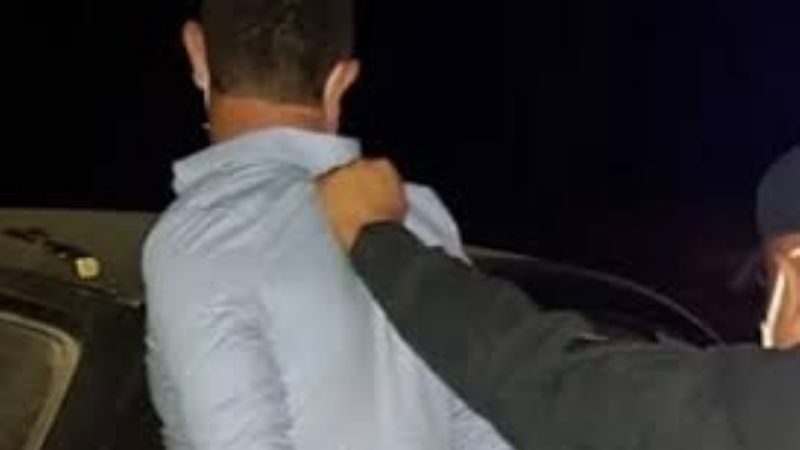 Un hombre detenido por golpear a dos mujeres