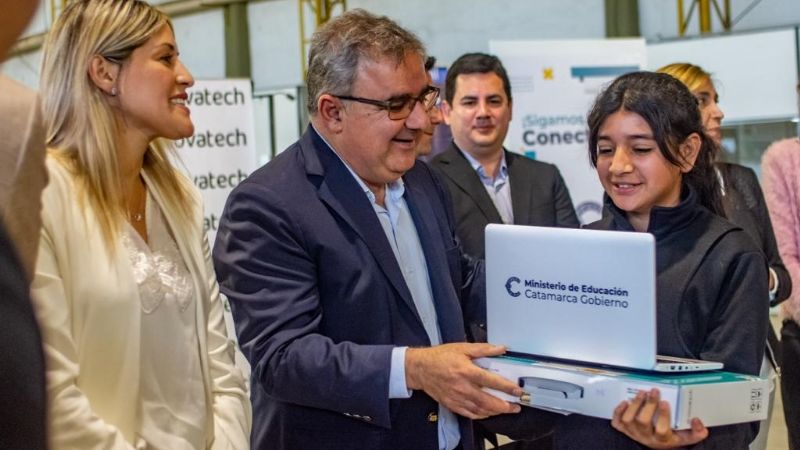 Entregaron 5 mil notebooks a alumnos secundarios