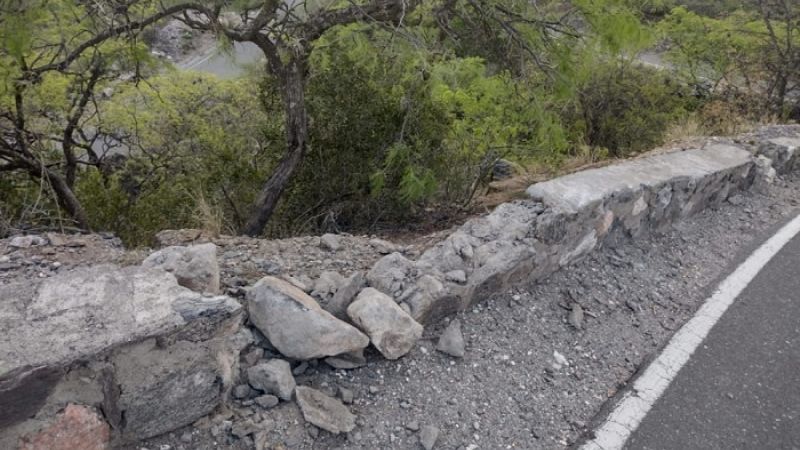 Volcó en la Cuesta de Los Angeles