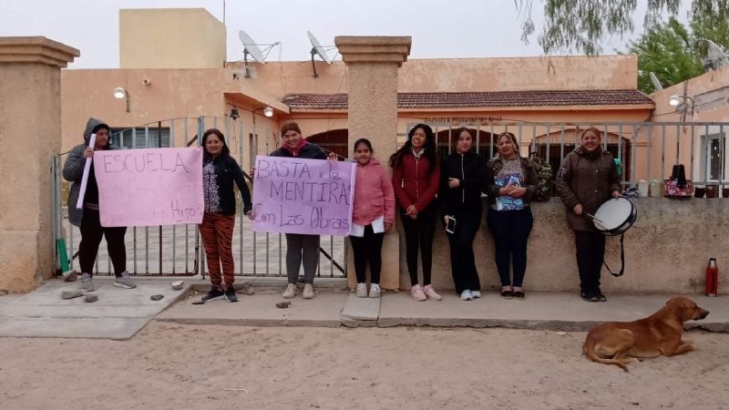 Padres y Tutores "tomaron" la Escuela N°47 de San Martín