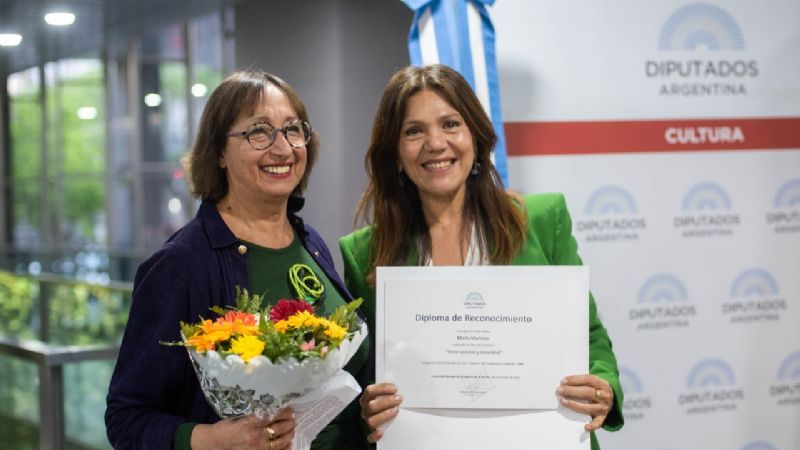 La artista catamarqueña Marta Martínez Villaverde expone en el Congreso