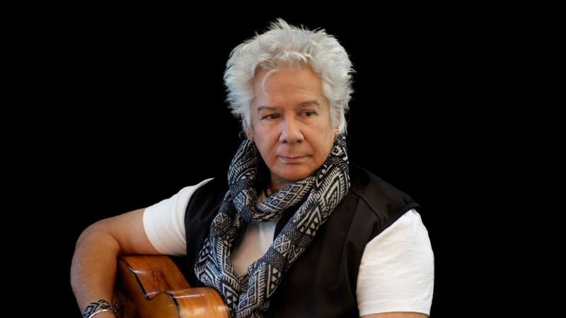 Víctor Heredia presenta su costado literario en la Feria Provincial del Libro