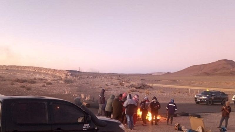 Padres de alumnos cortan ruta en Antofagasta de la Sierra