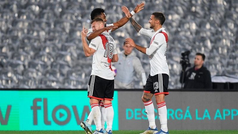 River goleó y espera; el “Ferro” se aseguró la permanencia