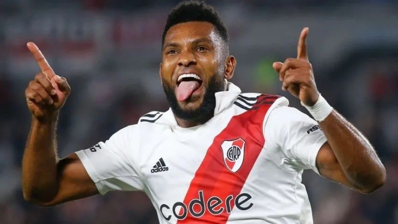 River goleó y espera; el “Ferro” se aseguró la permanencia