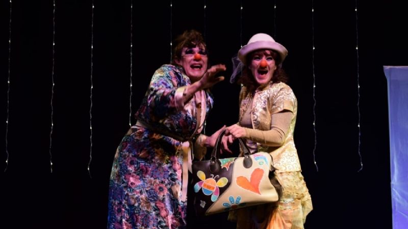 Diputados resaltó la obra “Hacé Click” del grupo teatral “Martín Pescador”