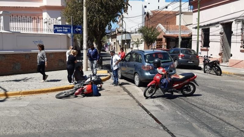 Colisión en esquina céntrica