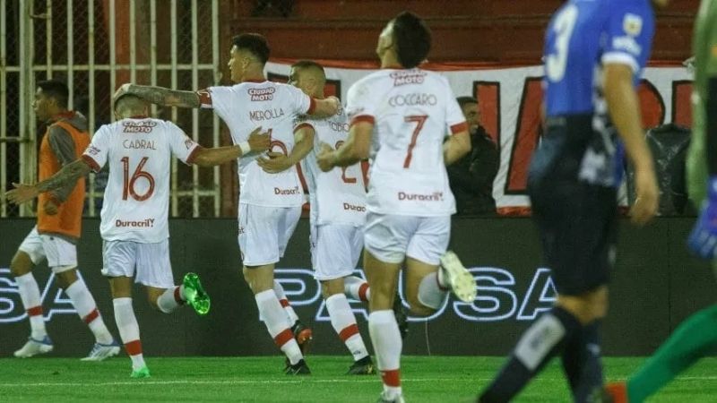 Huracán no se baja de la pelea; Argentinos de las Copas