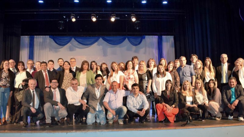 189 nuevos profesionales del IES “Gdor. José Cubas” recibieron su título de grado