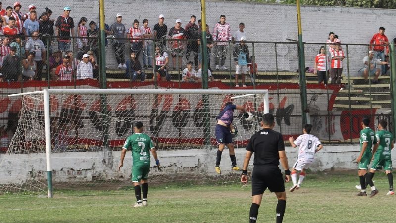 Primer triunfo de Villa Cubas; Estudiantes, líder